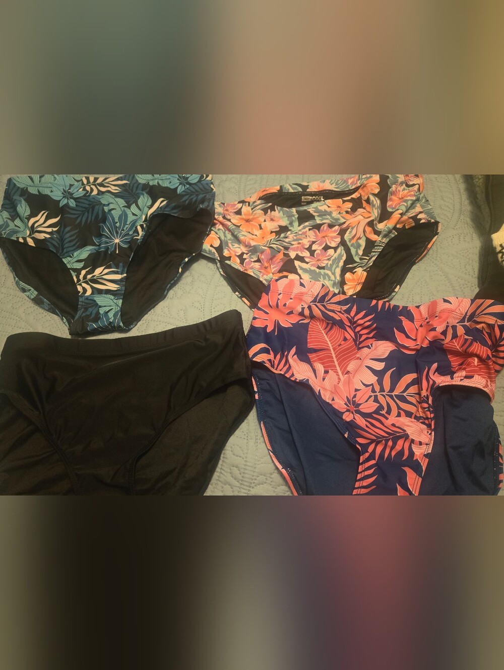 4 Brand New-Women's High-Waist Swim Bikini Bottoms w/o Tags - Floral & Black